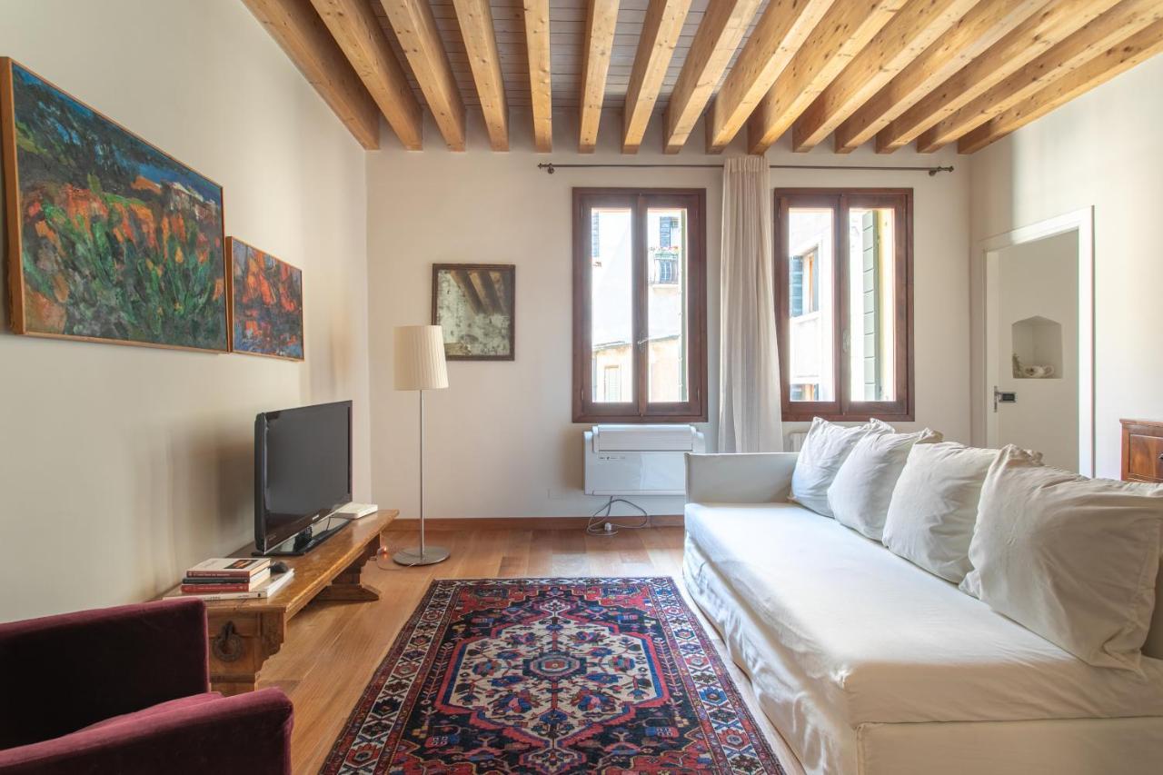 Calle Teatro Vecchio - Venezia 외부 사진